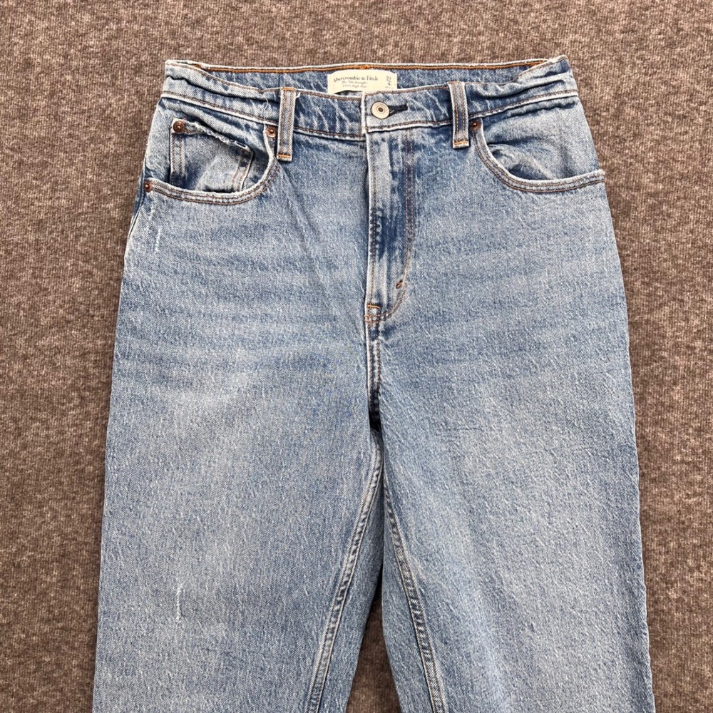 Abercrombie & Fitch The 90s Straight Crop Ultra High Rise Light Wash Jeans 27 4S - Picture 3 of 13